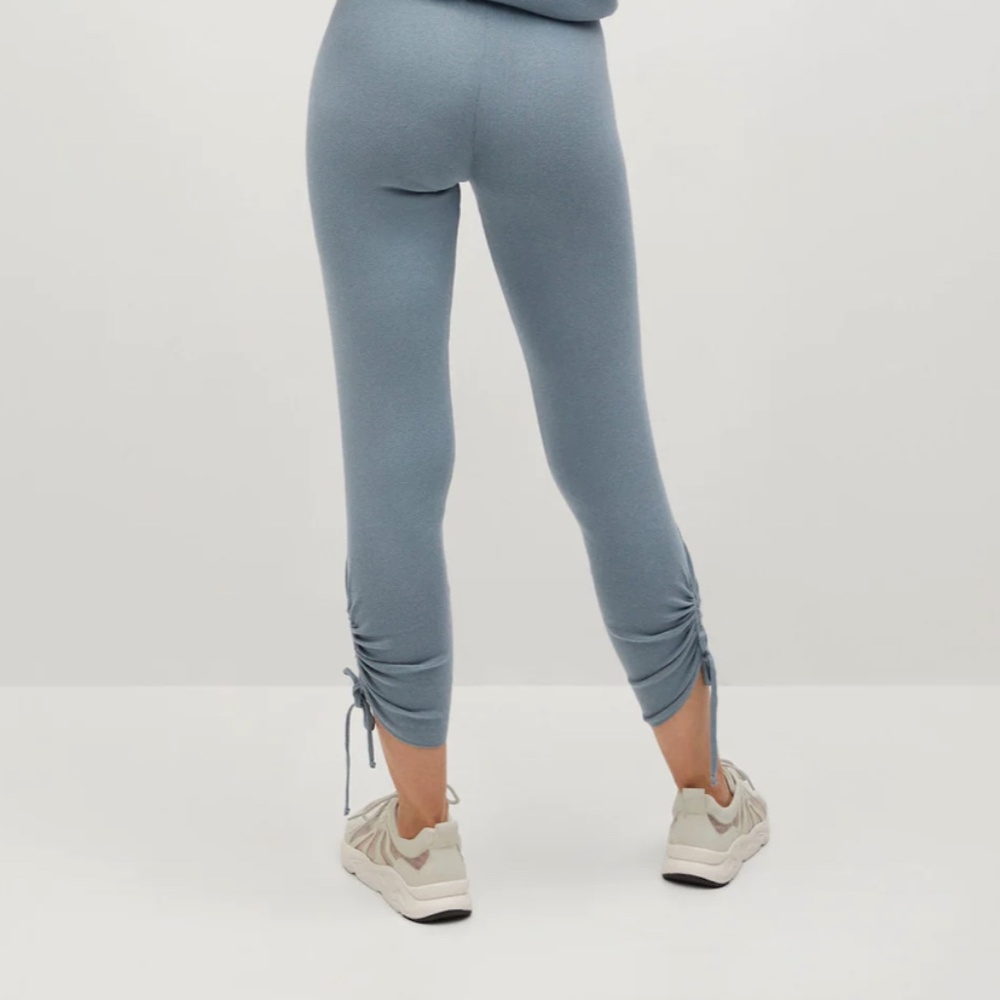MANGO BUNDLE Knitted top with ruffle detail & Ruched-detail trousers - NWT (L) - Picture 3 of 16